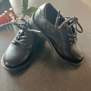 Toddler shoes NWOT size 8